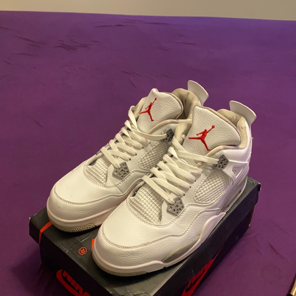 Air Jordans 4 Retro White Oreo